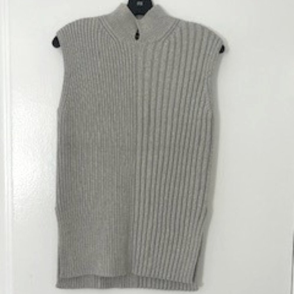Sleeveless top